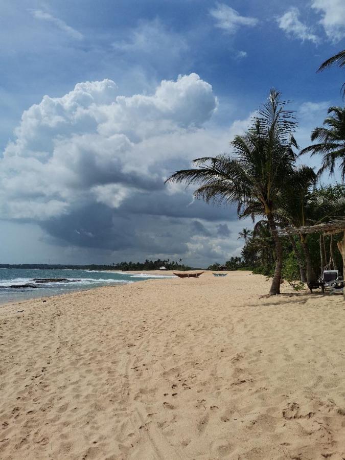 Eagles Nest Cabanas Hotel Tangalle Buitenkant foto