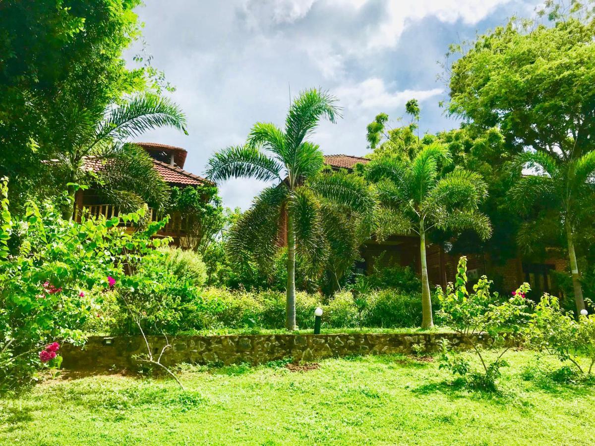 Eagles Nest Cabanas Hotel Tangalle Buitenkant foto